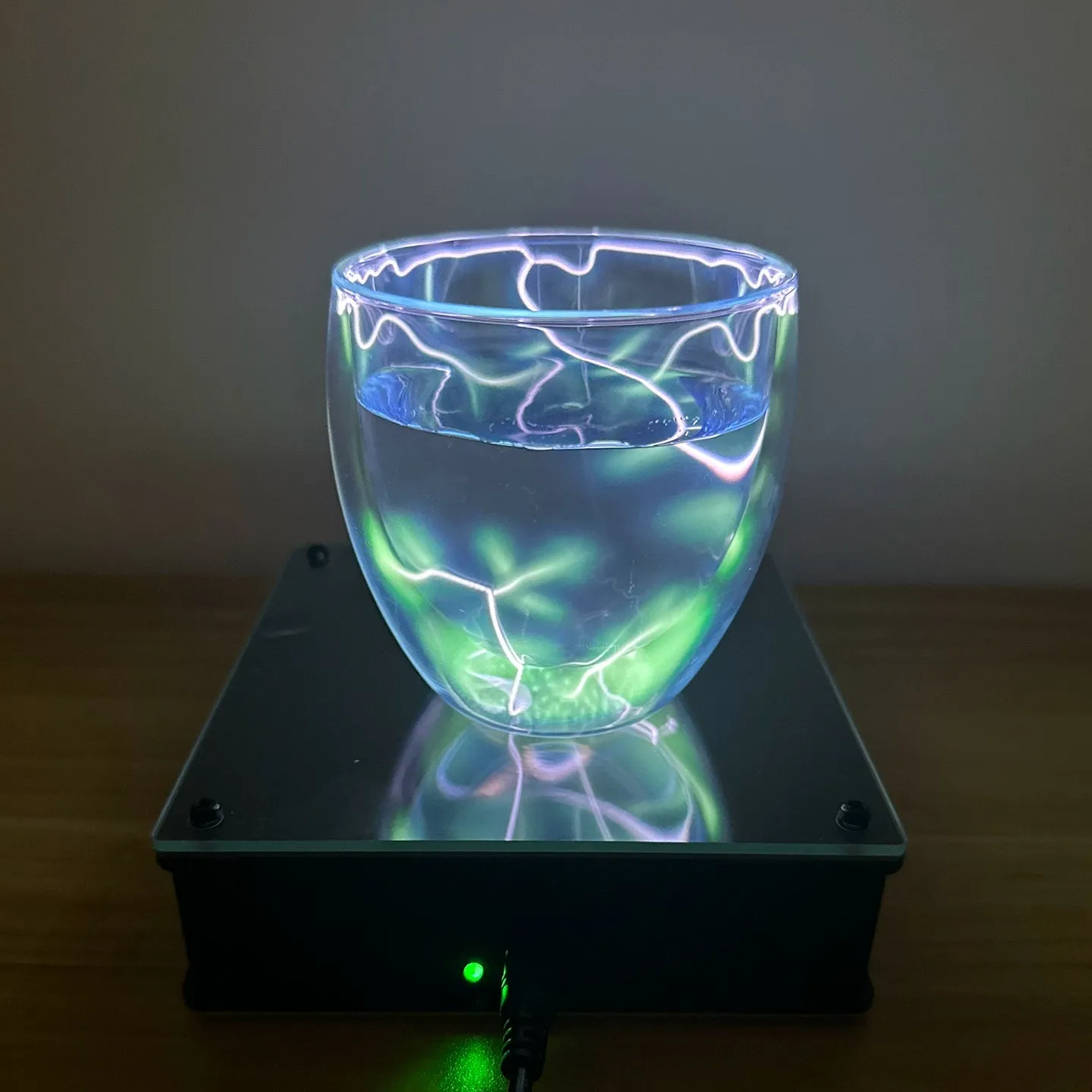 Cocktail Ceremony Tesla Xenon Cup bicchiere luminoso con base